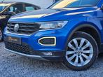 Volkswagen T-Roc 1.5 TSI * LED * virtual cockpit *, Auto's, Volkswagen, 1330 kg, 4 cilinders, Blauw, Bedrijf