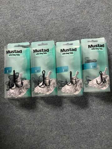 NIEUWE mustad meervalhaken beschikbaar voor biedingen
