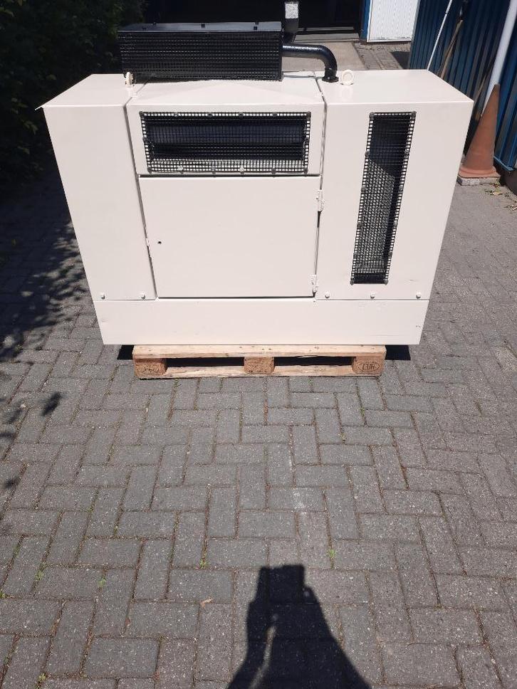 lister 6 kva generator/aggregaat, Doe-het-zelf en Bouw, Aggregaten, Gebruikt, Dieselolie, 5 tot 10 kVA, Elektrisch startend, Geluidgedempt