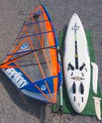 Surfplank Fanatic Bee 195 lit compleet 4.7 m² zwaard giek, Watersport en Boten, Windsurfen, Ophalen, 300 cm of meer, Zo goed als nieuw