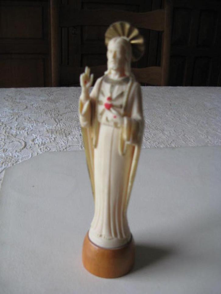 beeldje van het Heilig Hart, Antiek en Kunst, Antiek | Religieuze voorwerpen, Ophalen