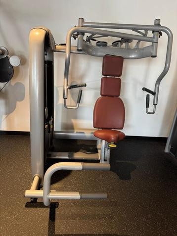 Chest Press Technogym - Professioneel krachttoestel in perfe beschikbaar voor biedingen