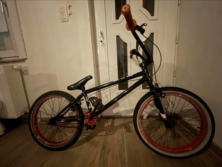 Bmx Diamond GRIND, Fietsen en Brommers, Fietsen | Crossfietsen en BMX, Zo goed als nieuw, 20 tot 24 inch, Staal, Stuur 360° draaibaar