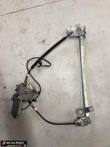 Audi 100 C3 200 V8 elektrisch raammechanisme  rechts achter beschikbaar voor biedingen