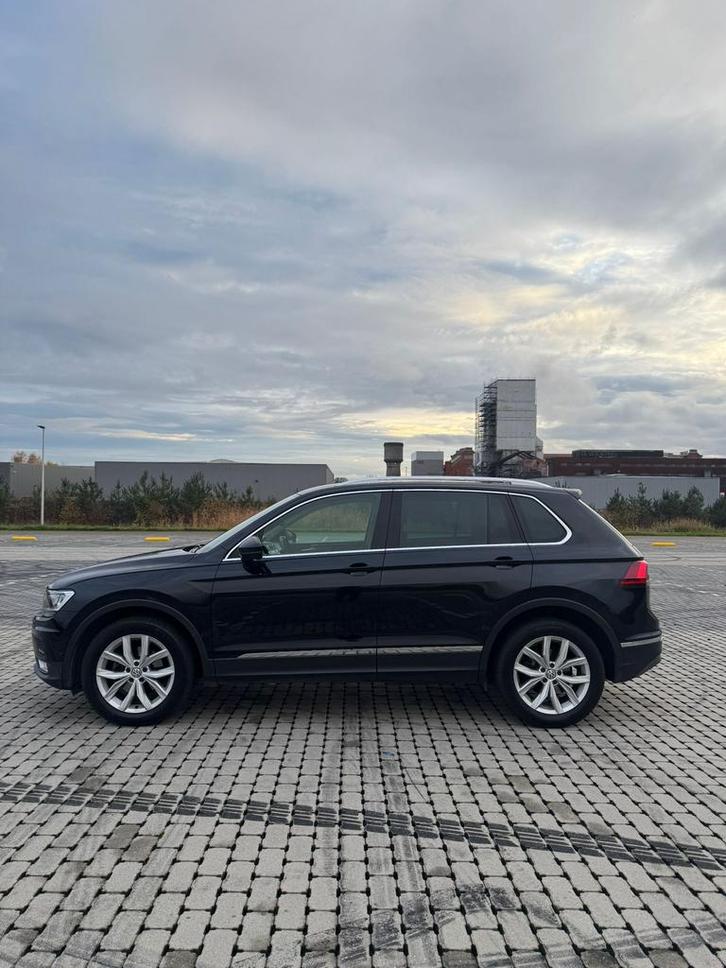 Vw tiguan 2.0 tdi in zeer nette staat . 4x4, Auto's, Volkswagen, Bedrijf, Tiguan, 4x4, ABS, Achteruitrijcamera, Adaptieve lichten