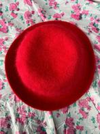 Chapeau  femme rouge, Vêtements | Femmes, Comme neuf, Enlèvement, Chapeau