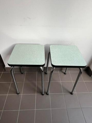 Paar vintage formica tabourets / krukjes pastelgroen beschikbaar voor biedingen