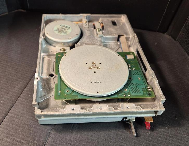 Floppy drive  -  Diskette drive, Computers en Software, Vintage Computers, Ophalen of Verzenden