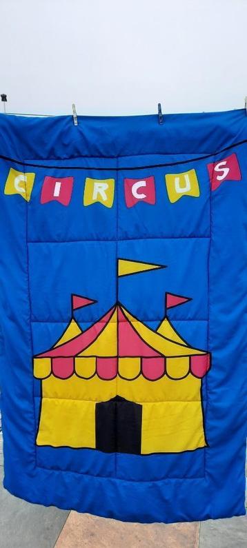 Donsdeken voor park of kinderbedje. beschikbaar voor biedingen