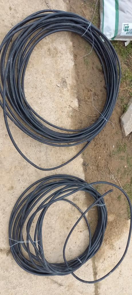 Pe 14 coax kabel telenet, Doe-het-zelf en Bouw, Elektriciteit en Kabels, Zo goed als nieuw, Ophalen