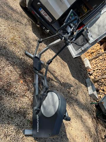 Crosstrainer van Lifefitness beschikbaar voor biedingen