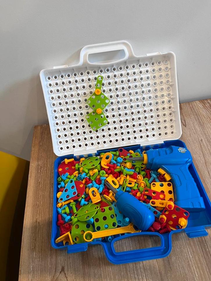 Set de jeu à visser et à assembler, Enfants & Bébés, Jouets | Éducatifs & Créatifs, Neuf, Construction, Enlèvement ou Envoi