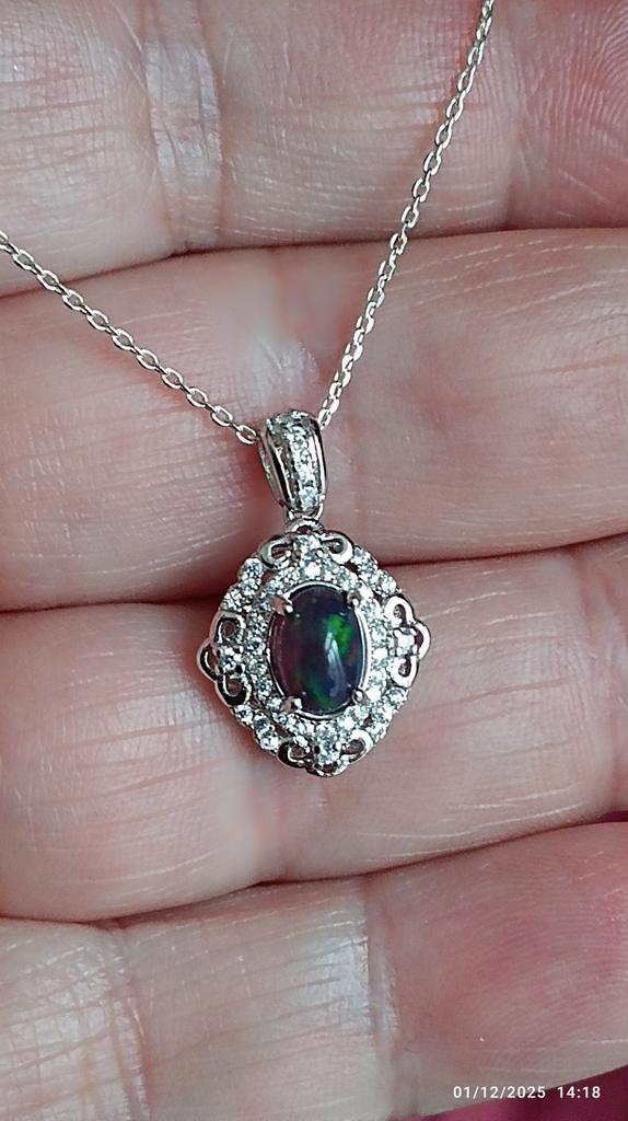 Pendentif en argent massif avec opale noire d'Éthiopie, Bijoux, Sacs & Beauté, Pendentifs, Neuf, Argent, Argent, Enlèvement ou Envoi