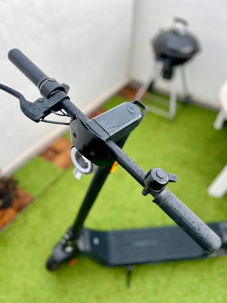 électrique/trottinette - Contrôle par application Bluetooth, Vélos & Vélomoteurs, Trottinettes, Comme neuf, Enlèvement