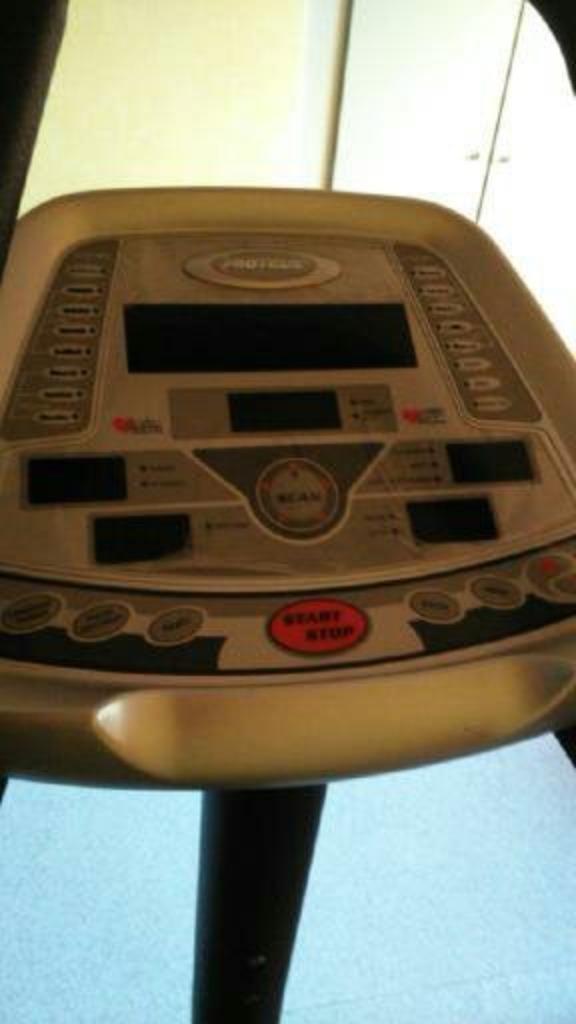 professionele step, Sport en Fitness, Fitnessapparatuur, Nieuw, Stepapparaat, Armen, Benen, Borst, Buik, Rug, Overige materialen