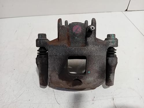 REMKLAUW LINKS VOOR Mitsubishi Space Star (A0) (01-2012/-), Auto-onderdelen, Remmen en Aandrijving, Mitsubishi, Gebruikt