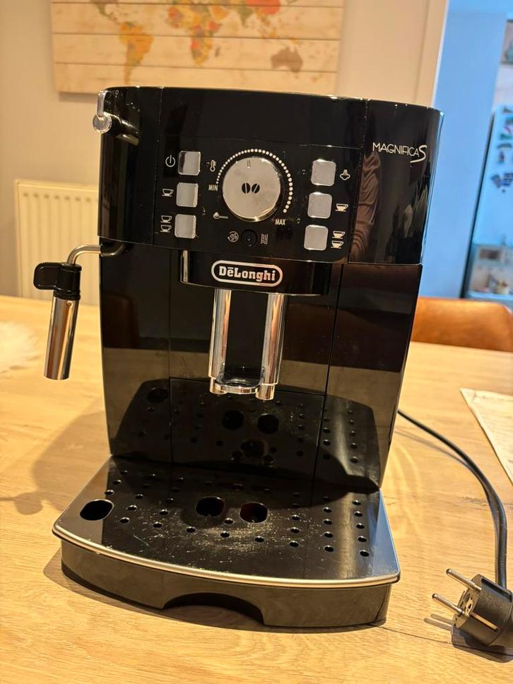 De'Longhi - Magnifica S ECAM 21.117.B + 3j garantie, Electroménager, Cafetières, Comme neuf, Café moulu, Café en grains, Combiné