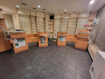 Comptoir avec caisse manuelle  beschikbaar voor biedingen