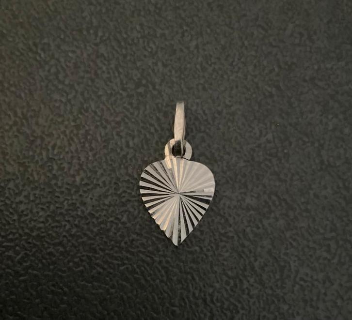 18-karaats witgouden harthanger, Handtassen en Accessoires, Kettinghangers, Zo goed als nieuw, Goud, Wit, Hart, Ophalen of Verzenden