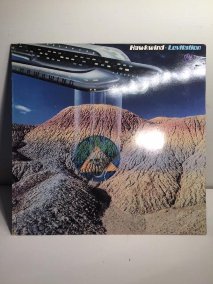 LP - Hawkwind - Levitation ( Vinyl ), Cd's en Dvd's, Vinyl | Rock, Zo goed als nieuw, Alternative, 12 inch, Ophalen of Verzenden