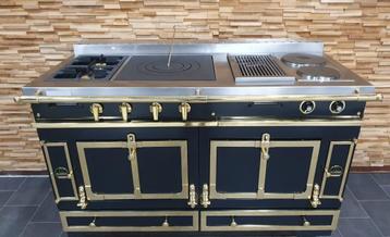 🔥Luxe La Cornue Château 150cm Fornuis Zwart & Messing beschikbaar voor biedingen