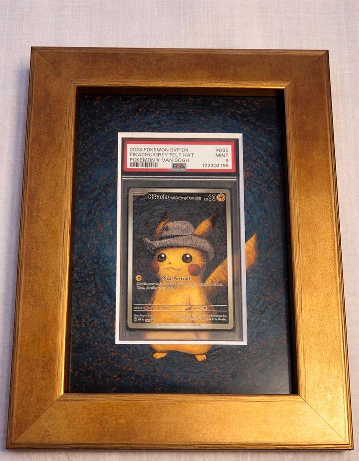 Pikachu with Grey Felt Hat Mint conditon PSA9, Huis en Inrichting, Woonaccessoires | Lijsten, Nieuw, Ophalen of Verzenden