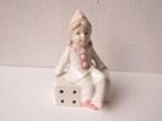Vintage beeldje Pierrot op dobbelsteen, Antiek en Kunst, Ophalen of Verzenden