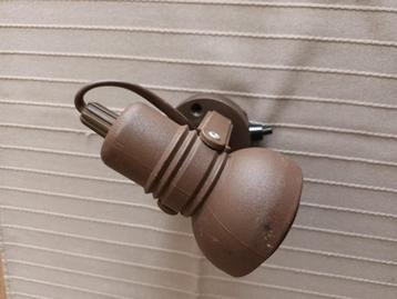 LAMPE VINTAGE CARAVANE OU AUTRE  beschikbaar voor biedingen