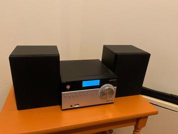 DAB+ Radio en cd-speler met Bluetooth en USB-aansluiting beschikbaar voor biedingen