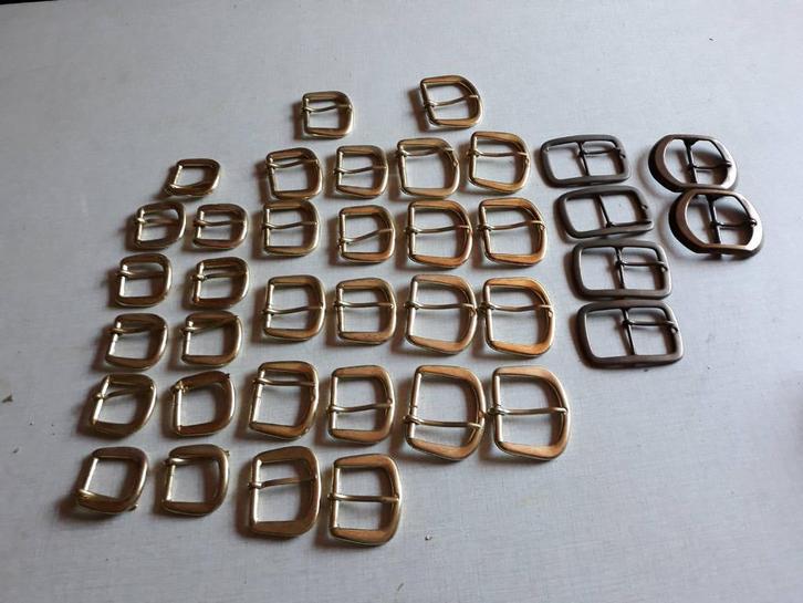 Metalen gespen verschillende afmetingen - 37 stuks, Hobby en Vrije tijd, Naaien en Fournituren, Nieuw, Rits of Sluiting, Ophalen