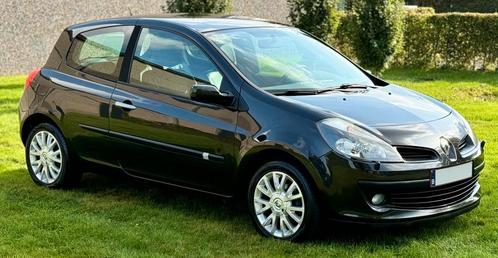 Renault Clio, Autos, Renault, Entreprise, Achat, Clio, ABS, Phares directionnels, Airbags, Air conditionné, Alarme, Feux de virage