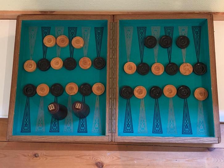 Backgammon spel in houten kist, Verzamelen, Retro, Huis en Inrichting, Ophalen of Verzenden