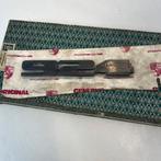 Emblème arrière de Porsche 924 NOS avec lettrage 477853605, Enlèvement ou Envoi, Comme neuf