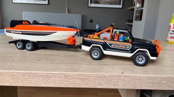Playmobil Jeep met speedstar Speedboot beschikbaar voor biedingen