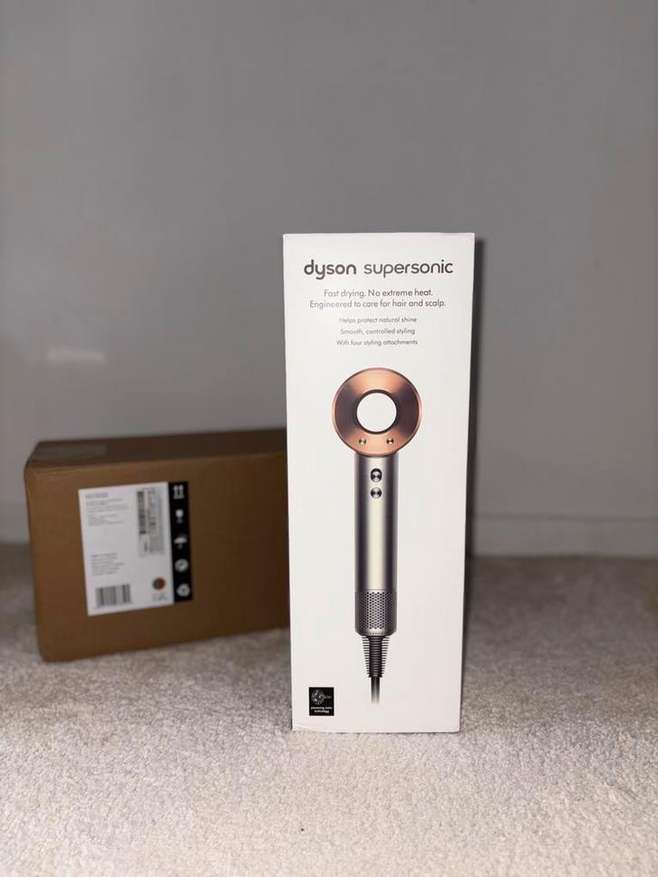 Dyson Supersonic Nieuw App alles in fotos !, Elektronische apparatuur, Persoonlijke Verzorgingsapparatuur, Nieuw, Haarverzorging