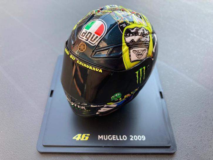 Valentino Rossi 1:5 helm Mugello 2009 Yamaha YZR-M1 MotoGP, Verzamelen, Automerken, Motoren en Formule 1, Nieuw, Motoren, Ophalen of Verzenden