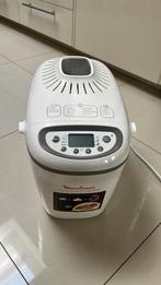 Broodbakmachine Moulinex met accessoire en bakboek, Elektronische apparatuur, Broodbakmachines, Ophalen, Zo goed als nieuw