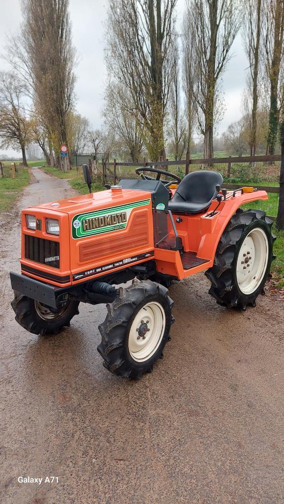 Minitractor hinomoto 22pk 4x4 servo SHOWROOMSTAAT!, Zakelijke goederen, Landbouw | Tractoren, Ophalen