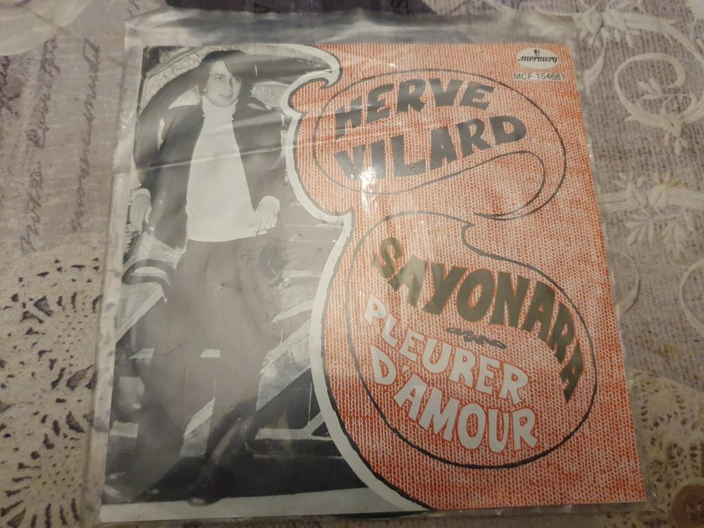disque vinyl 45 tours Hervé Vilard sayonara, CD & DVD, Vinyles | Pop, Comme neuf, Enlèvement ou Envoi