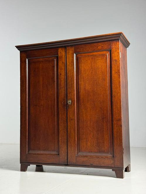 Engelse Kast eiken antiek 19e eeuw, Kinderen en Baby's, Kinderkamer | Commodes en Kasten, Ophalen