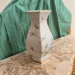 Witte Bavaria vaas met plantmotief, Antiek en Kunst, Ophalen