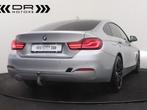 BMW 418 Gran Coupe iA ADVANTAGE PACK BUSINESS - LED - NAVI, Auto's, BMW, Te koop, Zilver of Grijs, Berline, Benzine