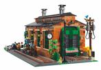 LEGO - Old Train Engine Shed, Ensemble complet, Lego, Enlèvement ou Envoi, Neuf