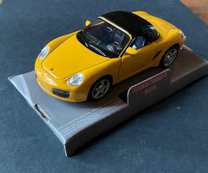 Porsche Boxter S Cabrio - Modelauto KADO IDEE, Hobby en Vrije tijd, Modelauto's | 1:43, Zo goed als nieuw, Auto, Overige merken