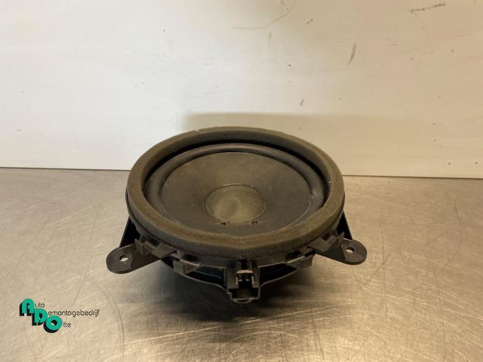 Luidspreker van een Volvo V40 (V40 12-), Auto-onderdelen, Elektronica en Kabels, Volvo, Gebruikt, 3 maanden garantie, Ophalen of Verzenden