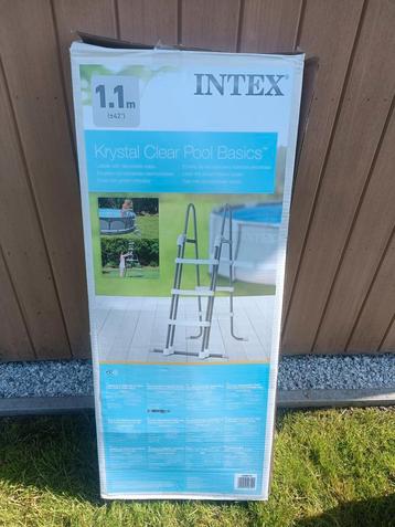 Intex ladder 1.1m  beschikbaar voor biedingen
