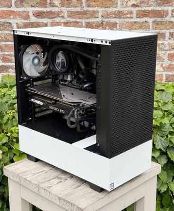 Custom NZXT Game PC (i7-9700K / MSI RTX2070 / 16GB RAM) beschikbaar voor biedingen