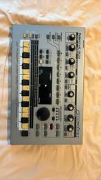 Roland Groovebox MC 303, Muziek en Instrumenten, Ophalen, Zo goed als nieuw, Roland