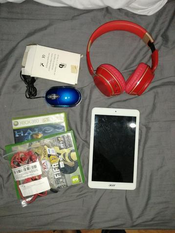 Tablette avec plusieurs accessoires  beschikbaar voor biedingen