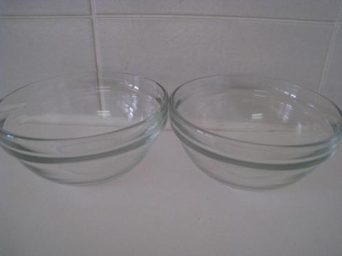 2 glazen schalen, Arcoroc France, maten H 5,5cm x diam 12cm, Huis en Inrichting, Keuken | Servies, Ophalen of Verzenden